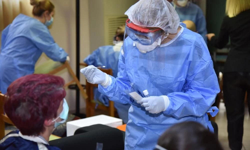 ΕΟΔΥ: Δείτε σε ποια σημεία θα μπορείτε να κάνετε δωρεάν rapid tests την Κυριακή